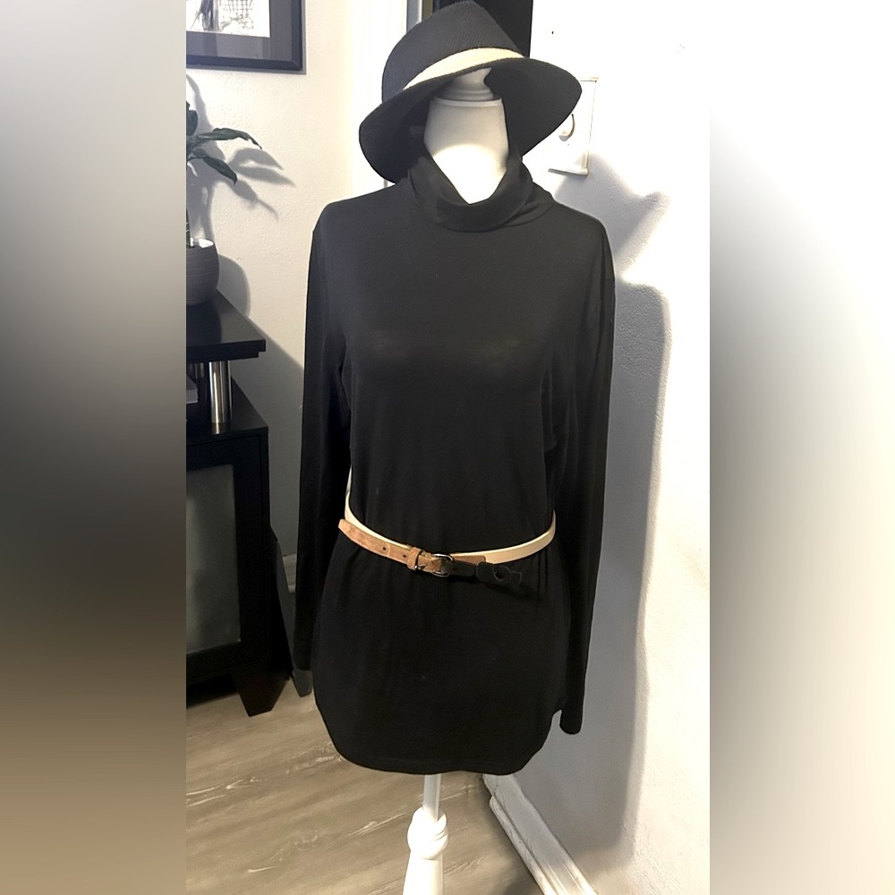 Elie Tahari Beige Leather Skinny Belt